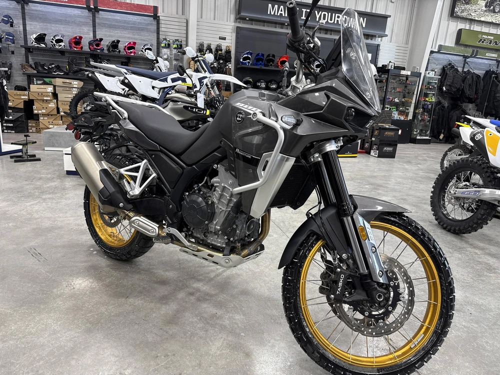 2025 Kove Moto 800x Pro alt