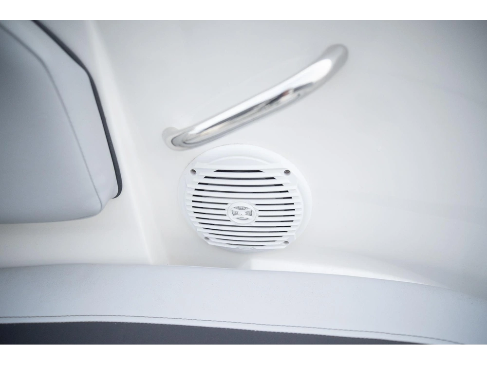 2023 Bayliner M19 alt