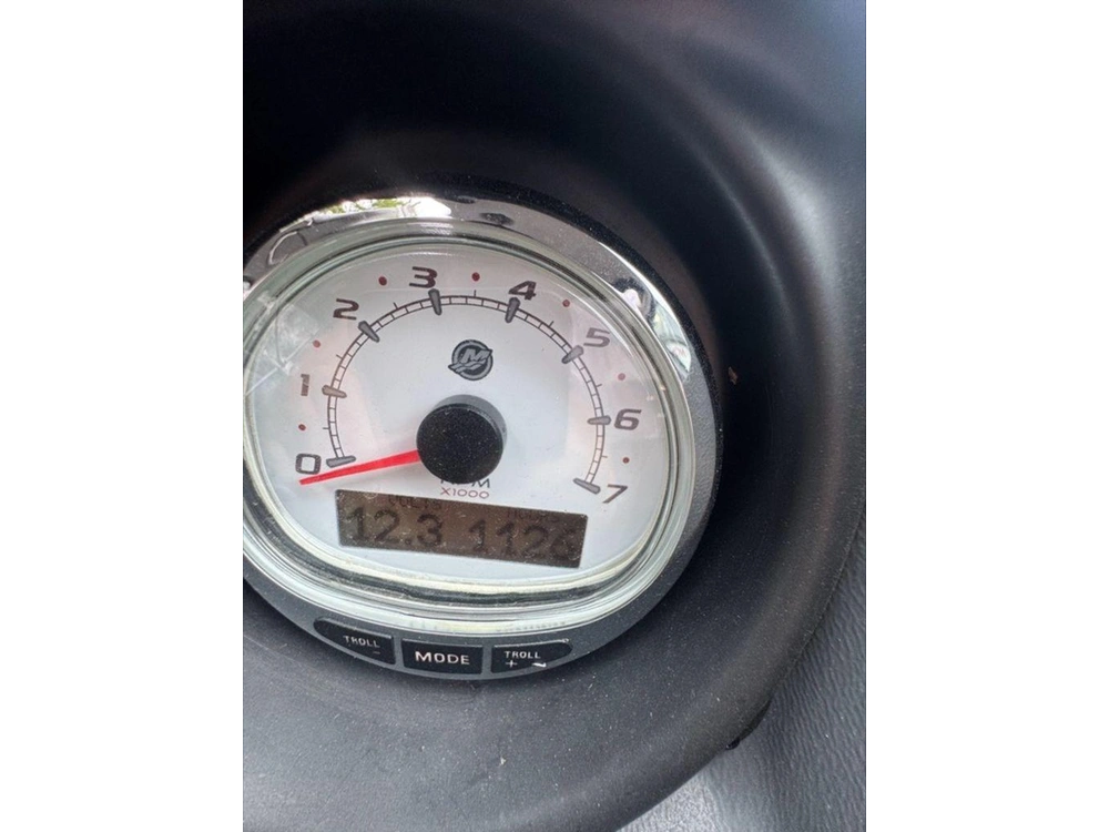 2017 Lund Boat Co Impact 2025 Sport alt