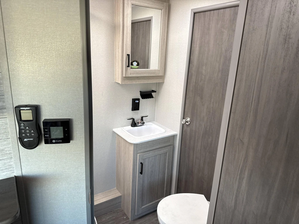 2026 Forest River Aurora 26fkds alt