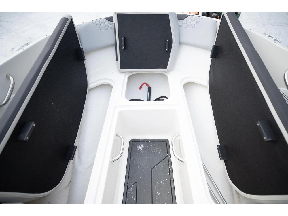 2023 Bayliner M19 alt