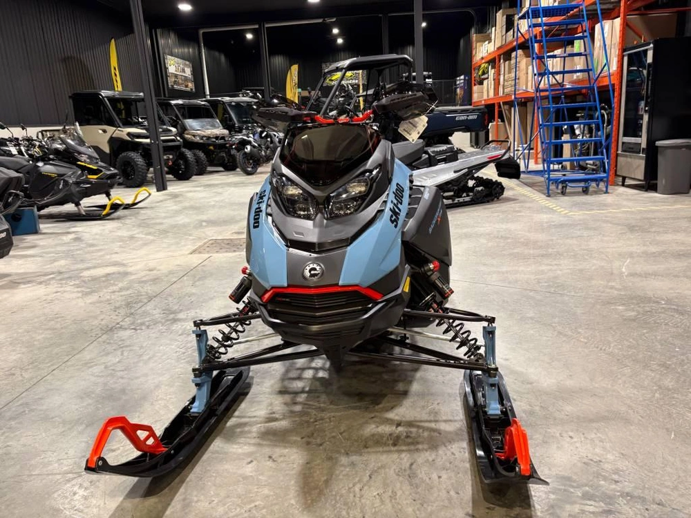 Ski-doo Backcountry X-rs 146 (43'') 850 E-tec Ice Storm 150 1.5'' E.s. 2026 alt