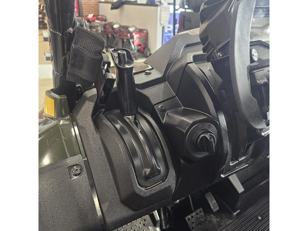 2025 Honda Pioneer 700-4 Utv alt