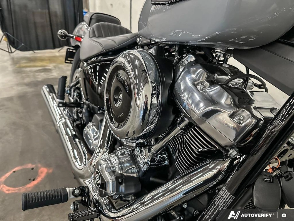 2026 Harley-davidson Street Bob alt