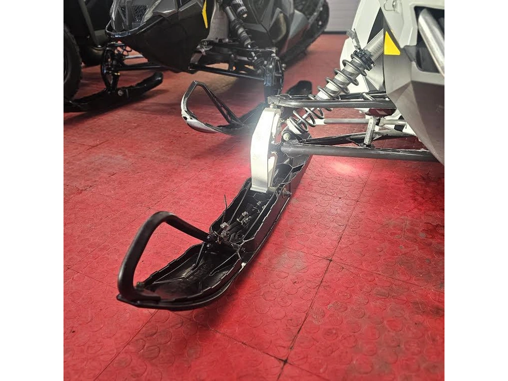 2025 Polaris 550 Voyageur Lxt 144 alt