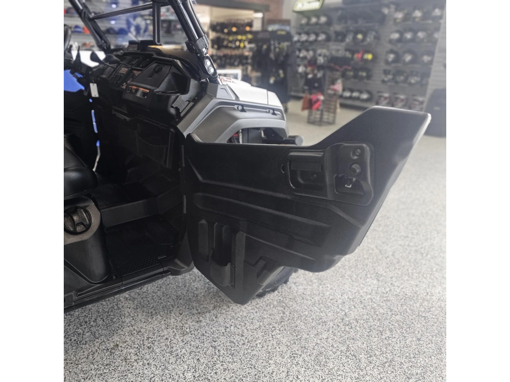 2025 Honda Pioneer 1000-5 alt