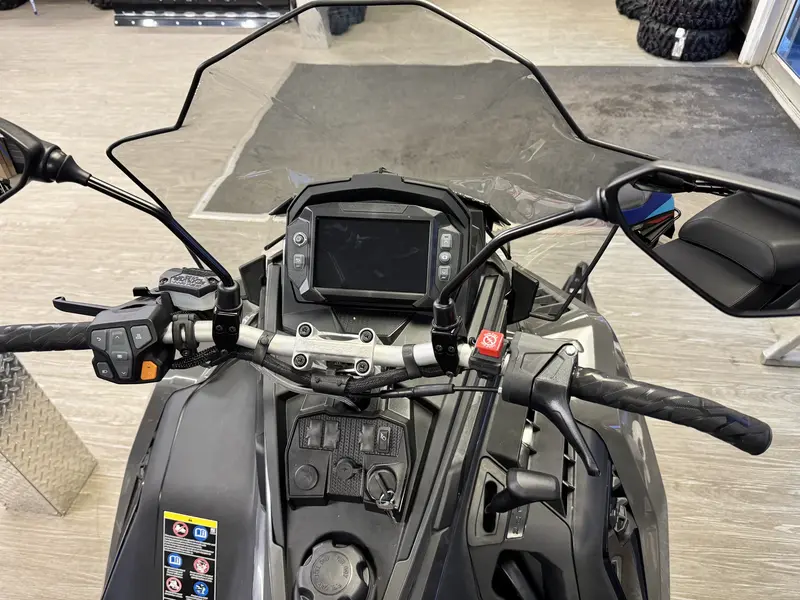 2025 Polaris 650 TITAN 155 E-START / REV