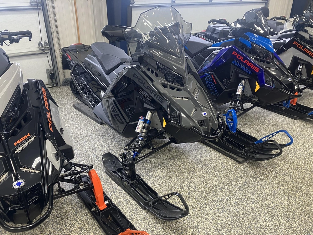 2025 Polaris 850 Indy Xcr 136 alt