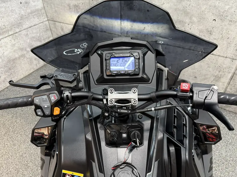 2025 Polaris Indy XCR 850 | Garantie déc. 2028