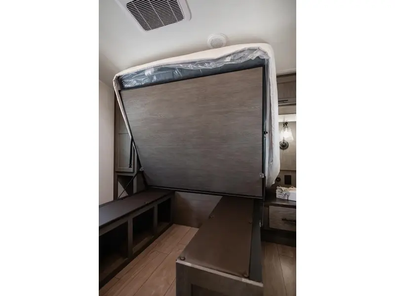 Arctic Wolf 289PANO 2026