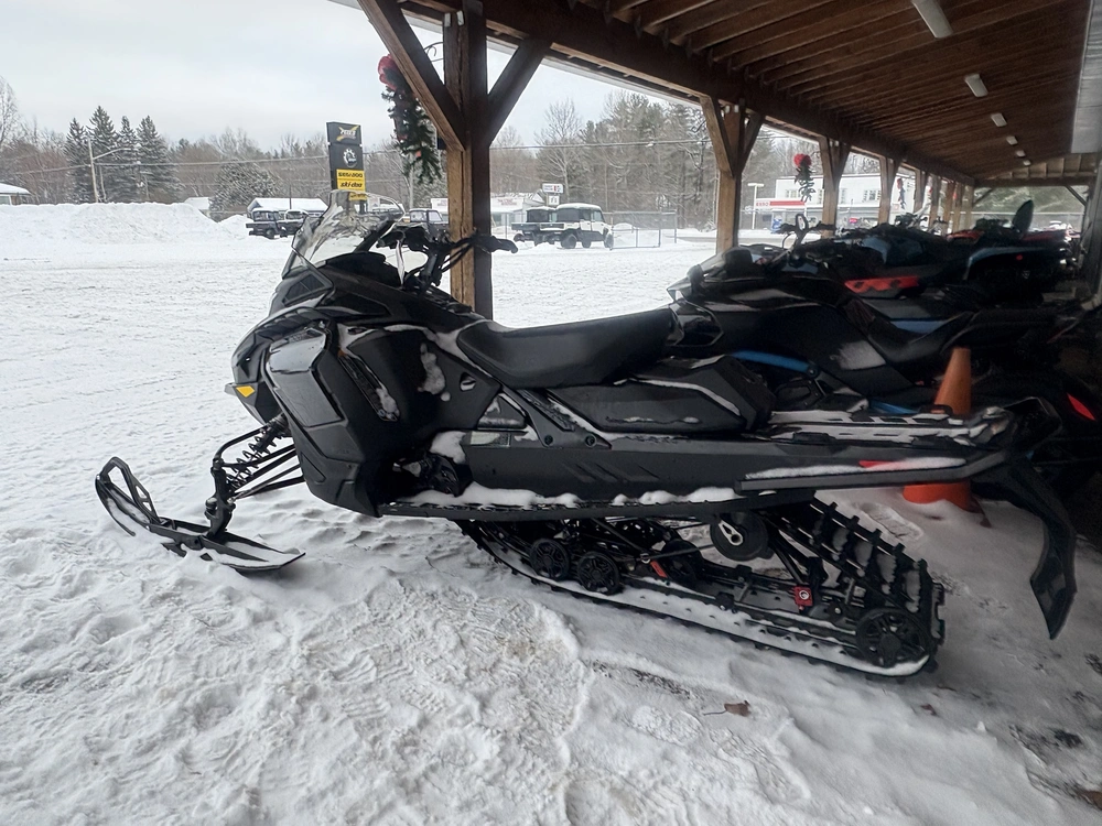 2025 Ski-doo Ren Adr 900 alt