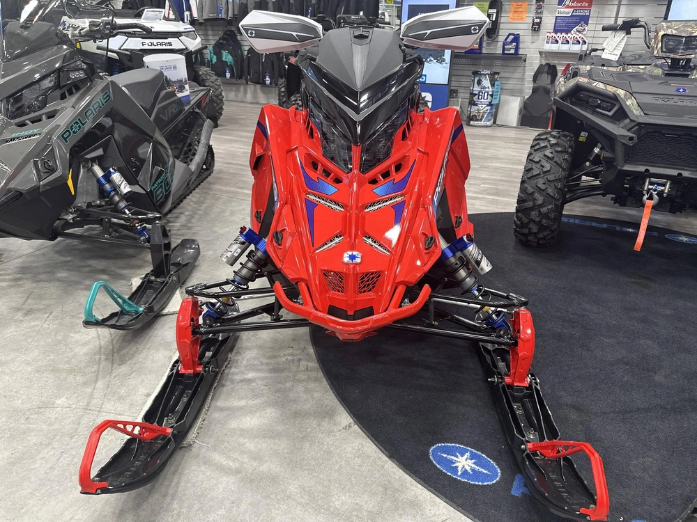 2025 Polaris 9r Indy Xcr 136 Le alt