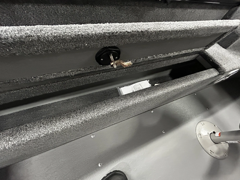 2026 Princecraft Holiday 162 Ws Max 60elpt Ct alt