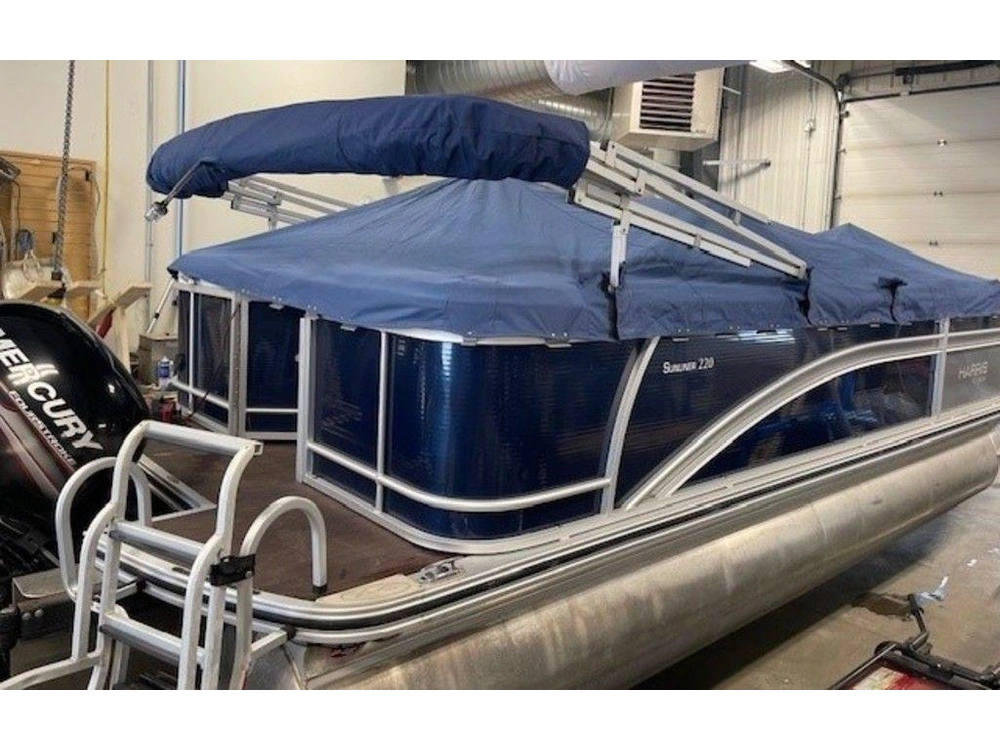 2014 Harris Sunliner 220 alt