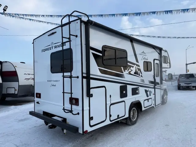 East West by Forest River Entrada 2000NS 2026