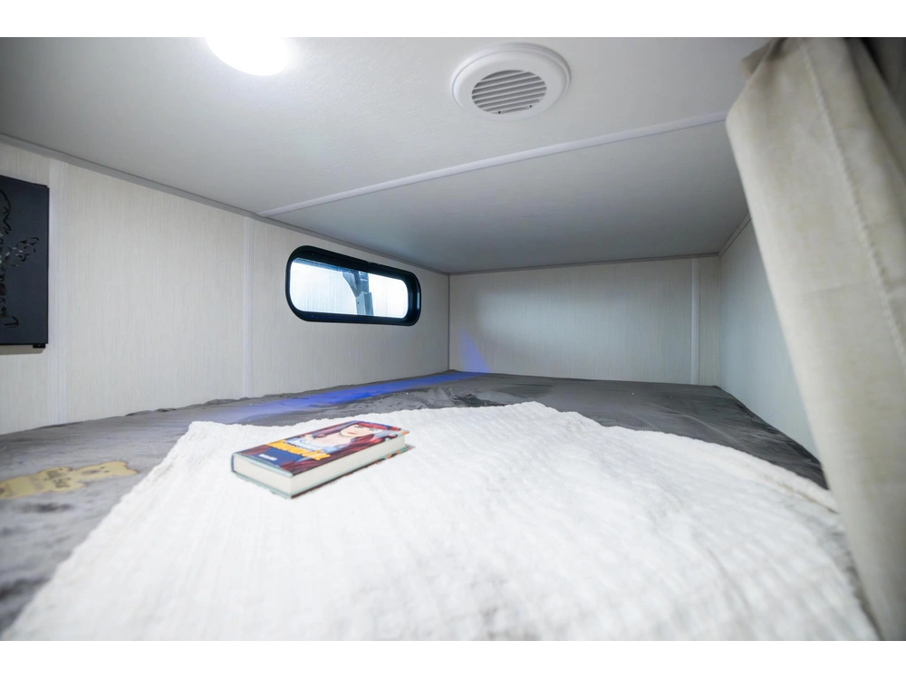 Cherokee 23ms Grey Wolf 2026 alt