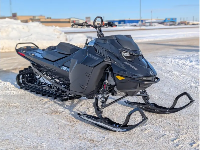 2026 Ski-Doo SUMMIT ADR w/ EDGE Pkg 154 850 E-TEC PowderMax FlexEdge 2.5" SHOT