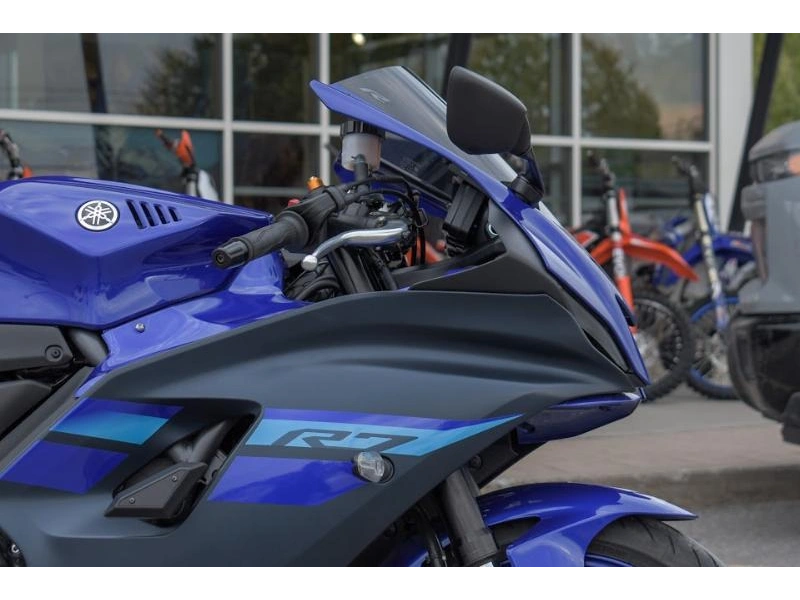 Yamaha Yzf-r7 2024 alt