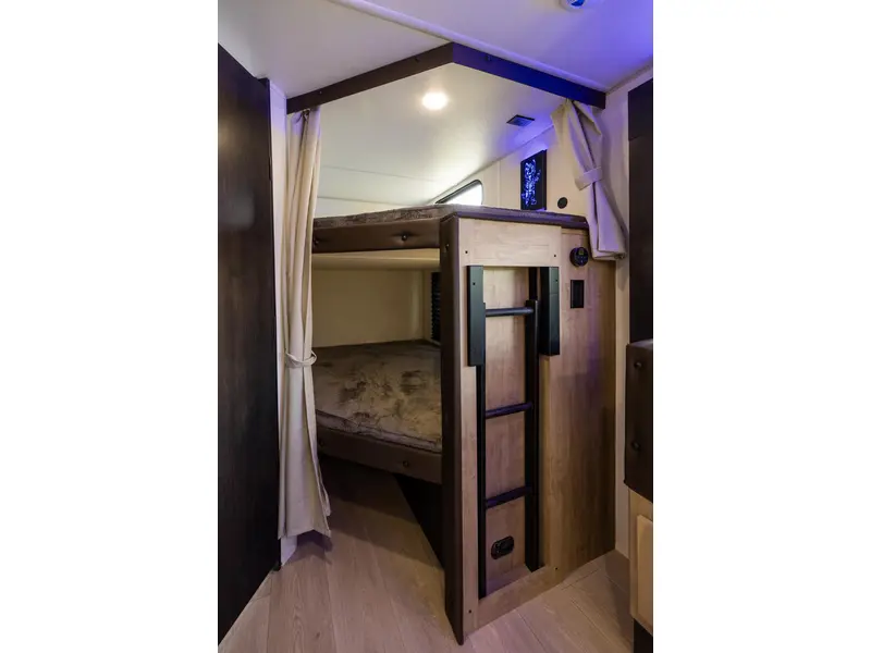 2026 Cherokee 26DBH Grey Wolf