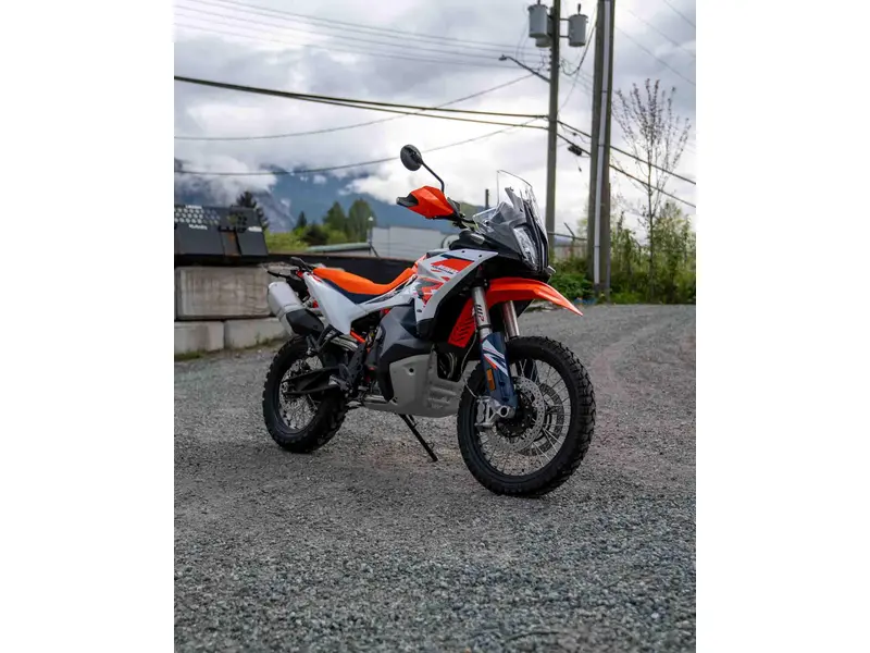 2025 KTM 890 ADVENTURE R thumbnail 2
