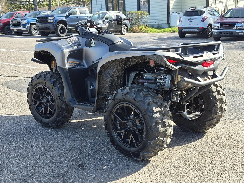 2026 Brp Outlander Xt 700 (canada) alt