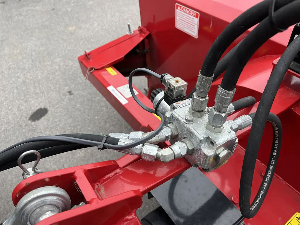 2024 Mahindra 2660 CAB