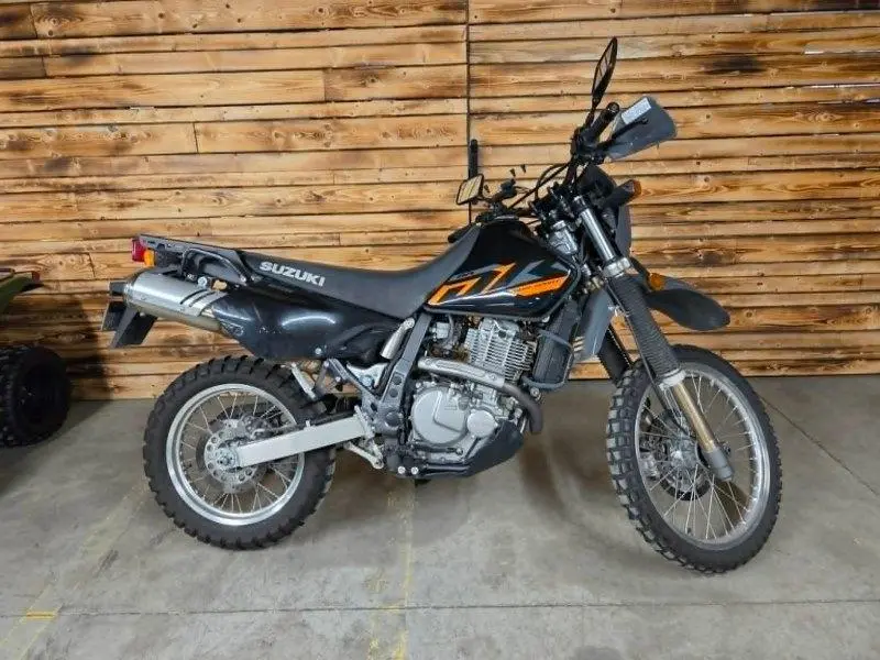 Suzuki DR650 2024