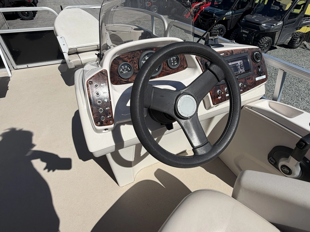 2012 Princecraft Vectra 19 2s alt