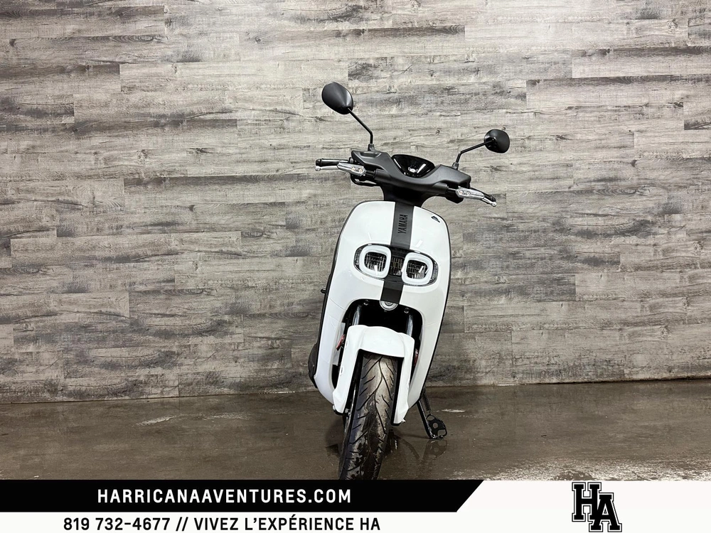 2025 Yamaha Neo Scooter Electrique Blanc alt
