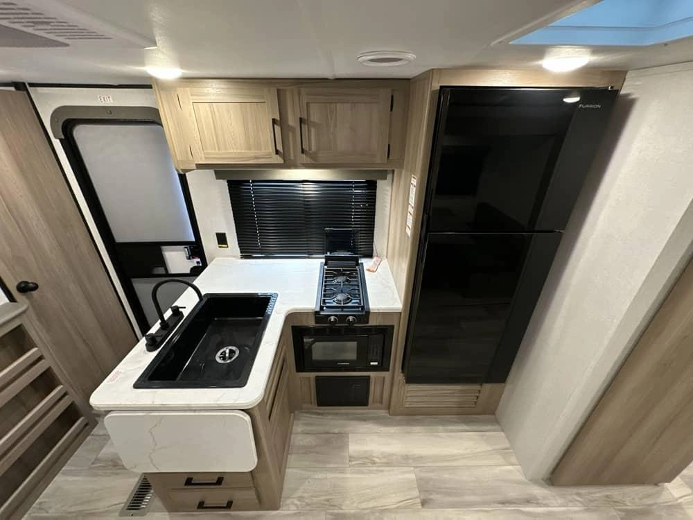 Keystone Rv Coleman 27 B 2026 alt