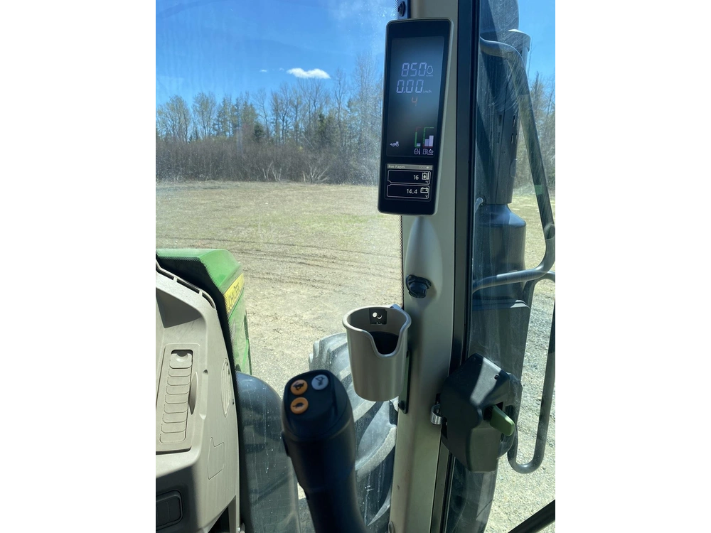2024 John Deere 6110m alt