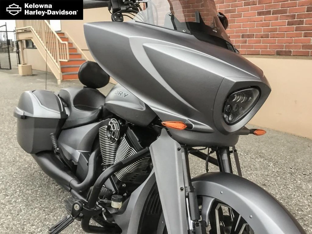 2016 Victory Motorcycles Magnum X-1 Stealth Edition alt