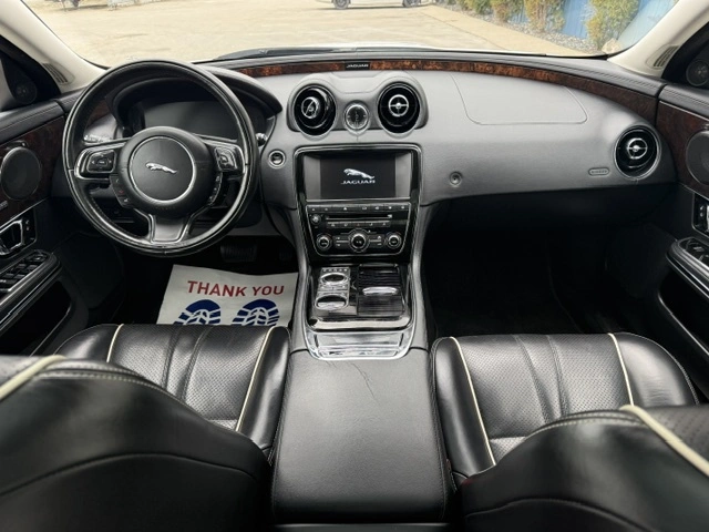 2016 Jaguar Xj Portfolio alt