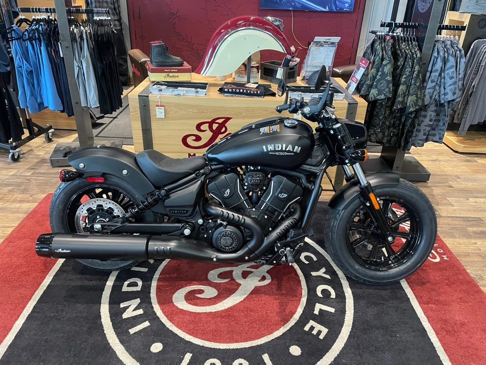 2026 Indian Motorcycle Scout Bobber Lt W/ Tech - Black Smoke alt