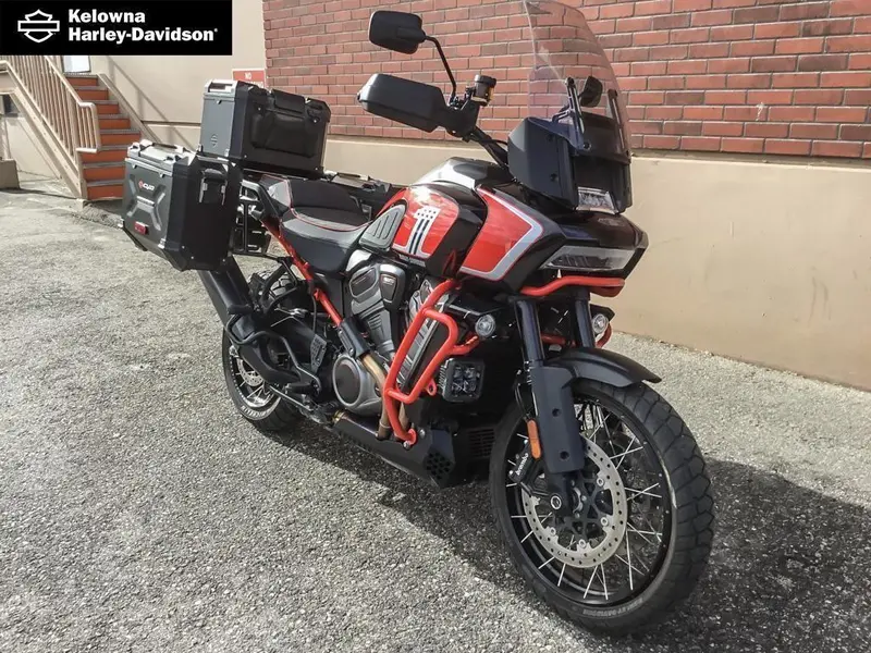 2024 Harley-Davidson RA1250SE - CVO™ Pan America™ thumbnail 3