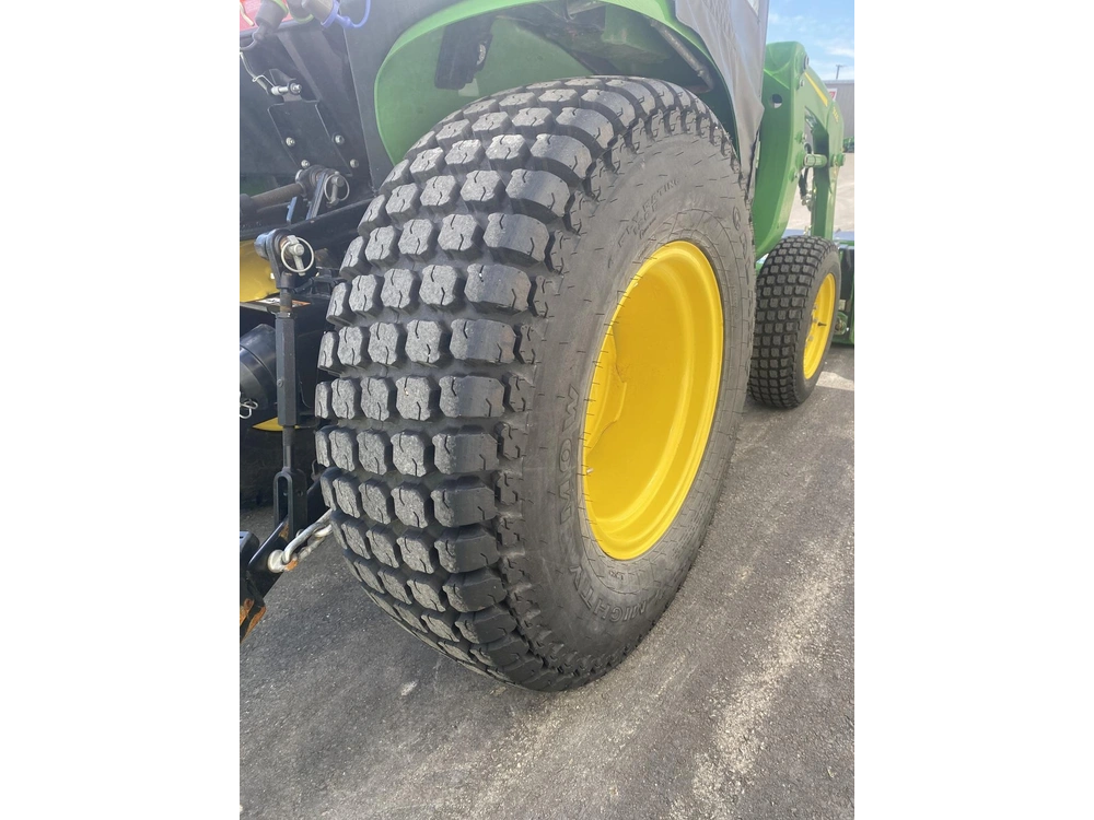 John Deere 3025e 2022 alt