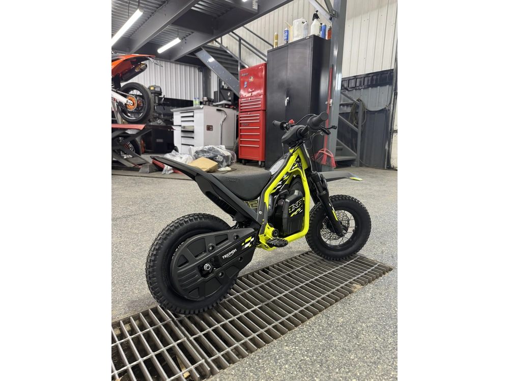 Triumph Txp-12 2026 alt