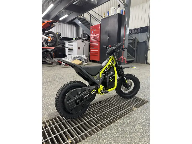 2026 Triumph TXP-12 thumbnail 2