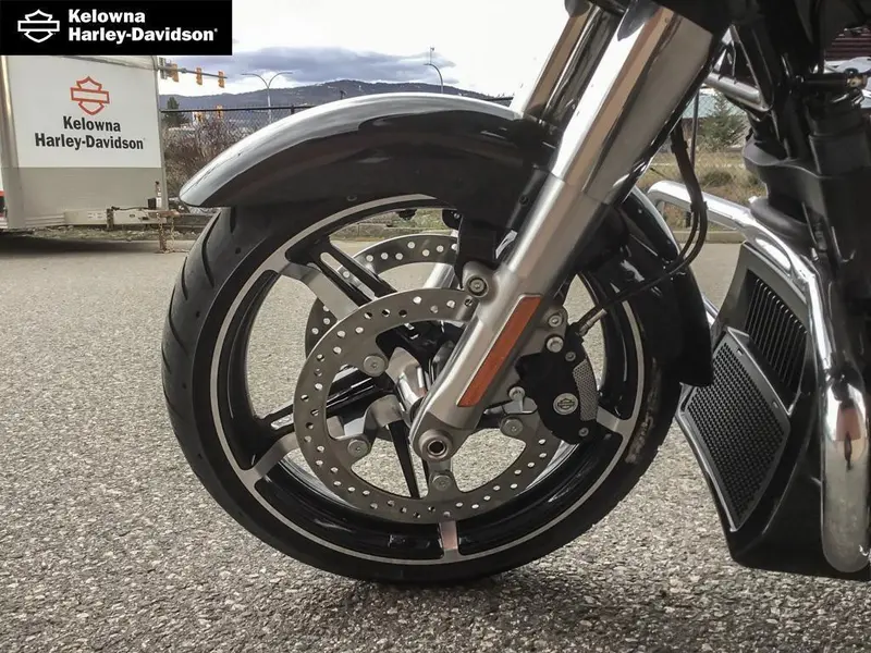 2026 Harley-Davidson FLTRX - Road Glide® thumbnail 22