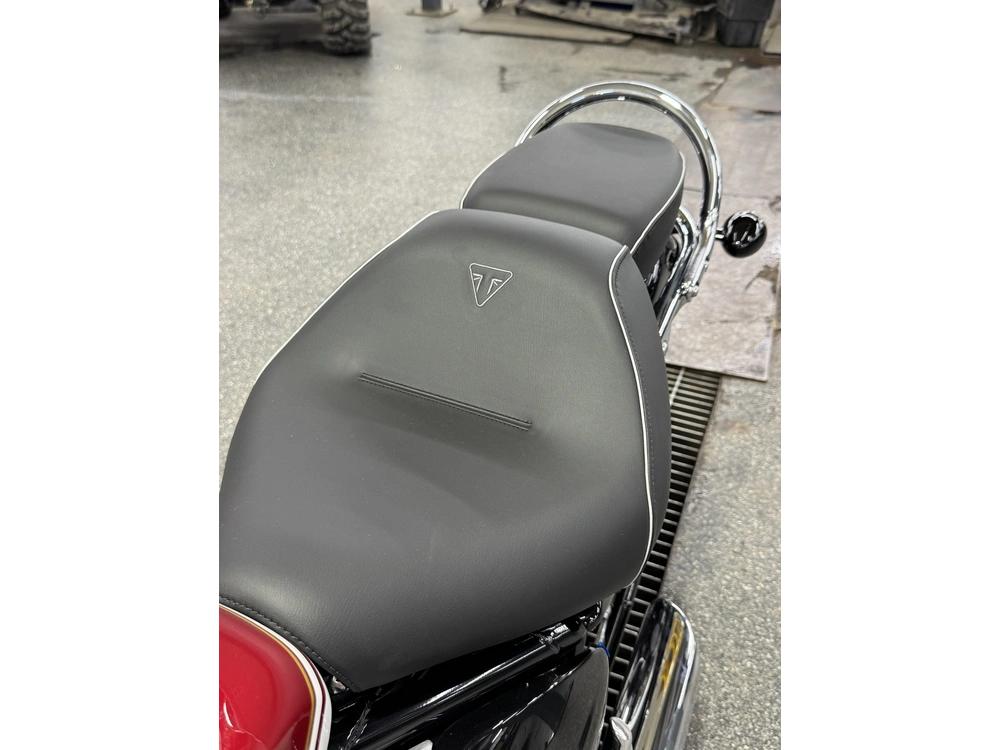 2026 Triumph Bonneville Speedmast alt