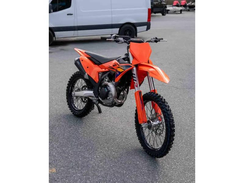 2026 KTM 450 SX-F thumbnail 4