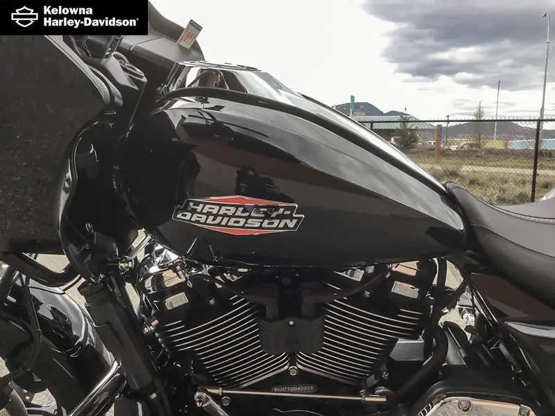 2026 Harley-Davidson FLTRX - Road Glide® thumbnail 23