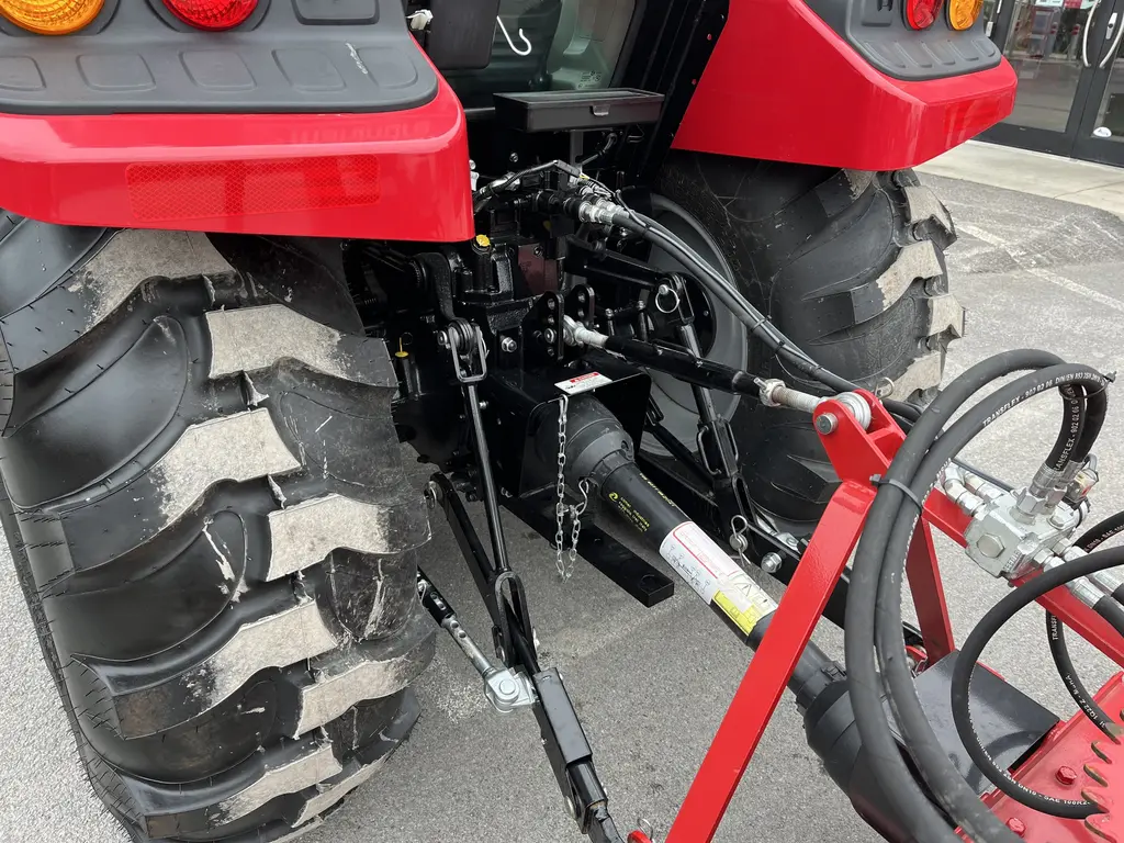 2024 Mahindra 2660 CAB
