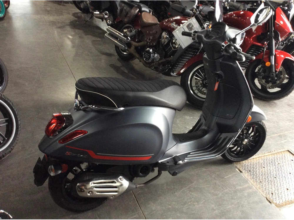 2022 Vespa Sprint 49cc alt