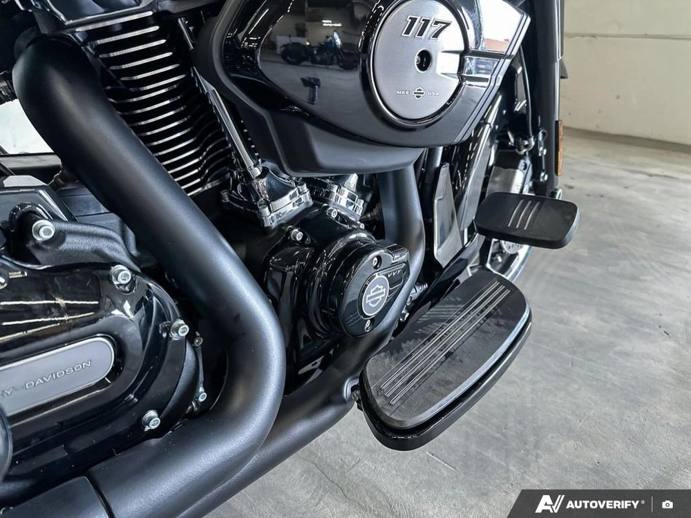 2026 Harley-davidson Road Glide 3 alt