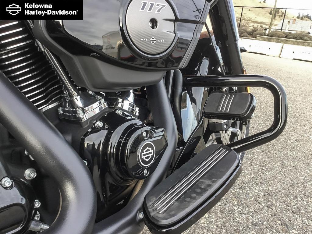 2026 Harley-Davidson FLTRX - Road Glide® thumbnail 17
