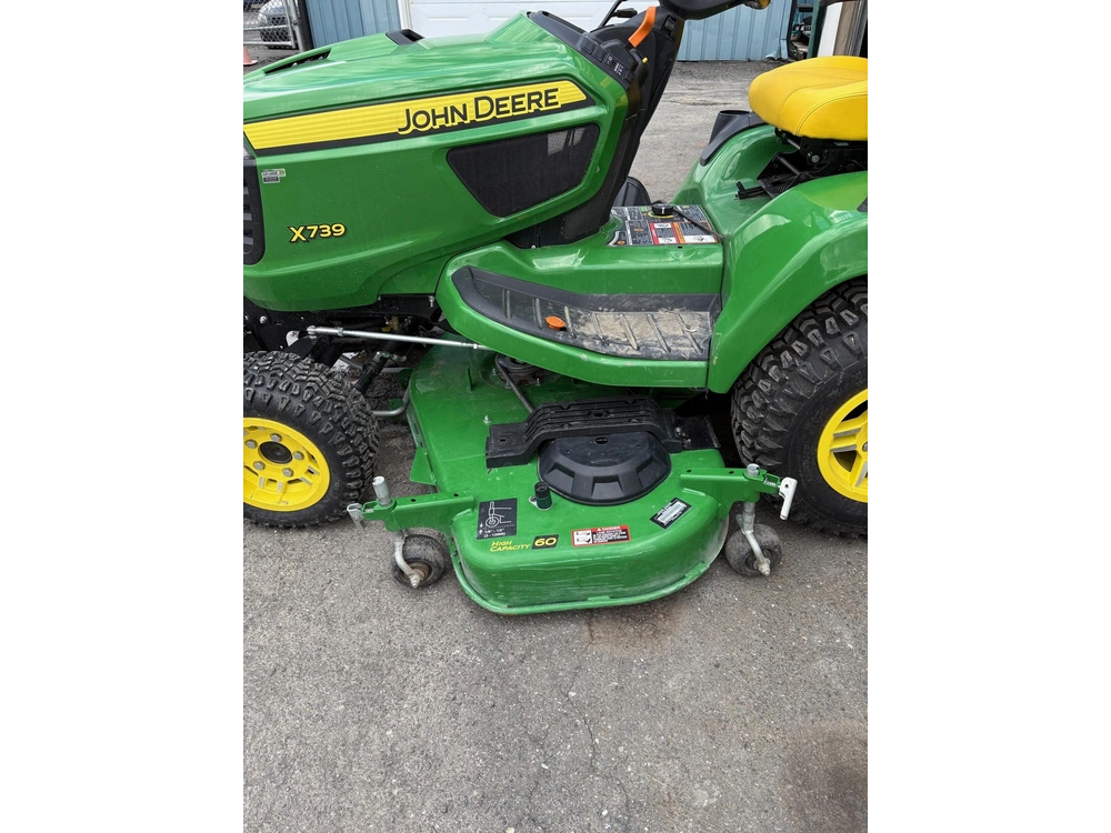 John Deer X739 2025 alt
