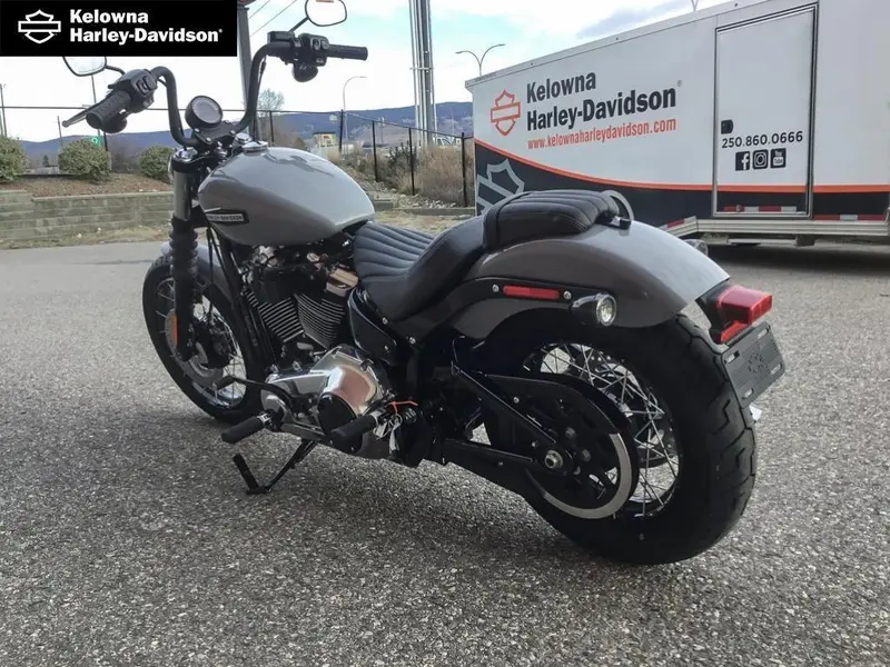 2026 Harley-Davidson FXBB - Street Bob® thumbnail 21