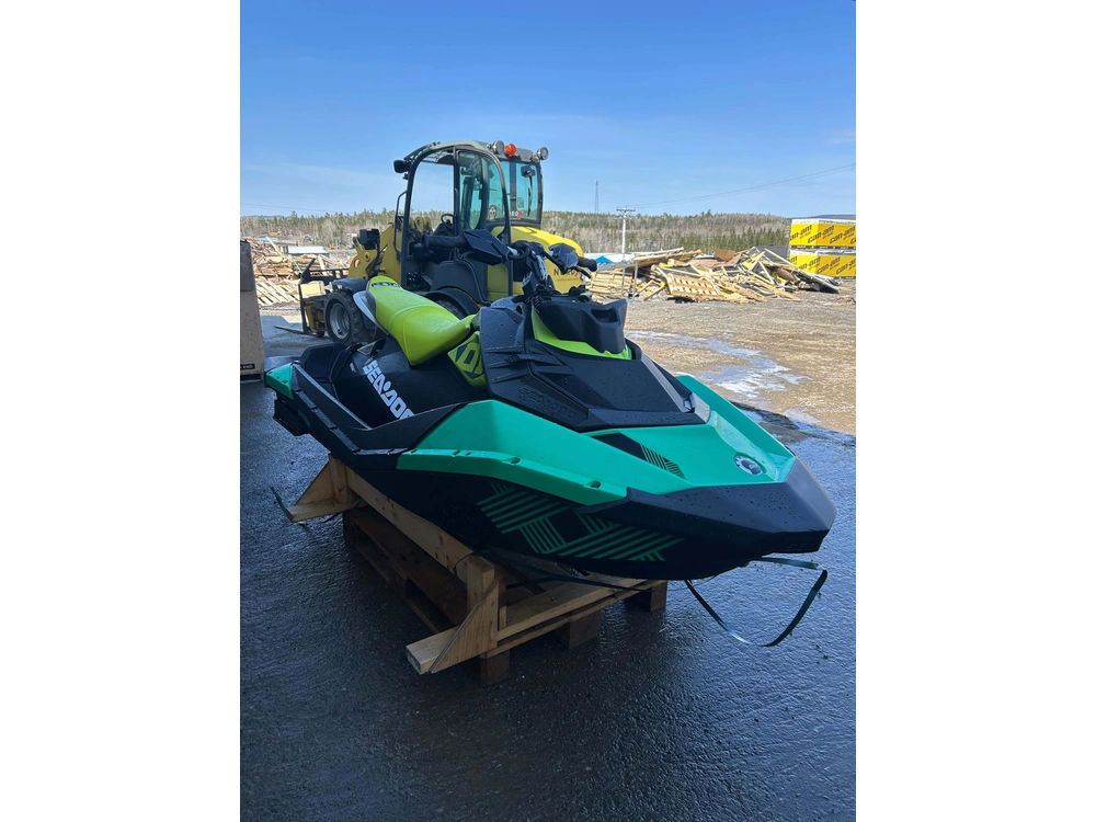 Can-am Spark Trixx 2021 alt