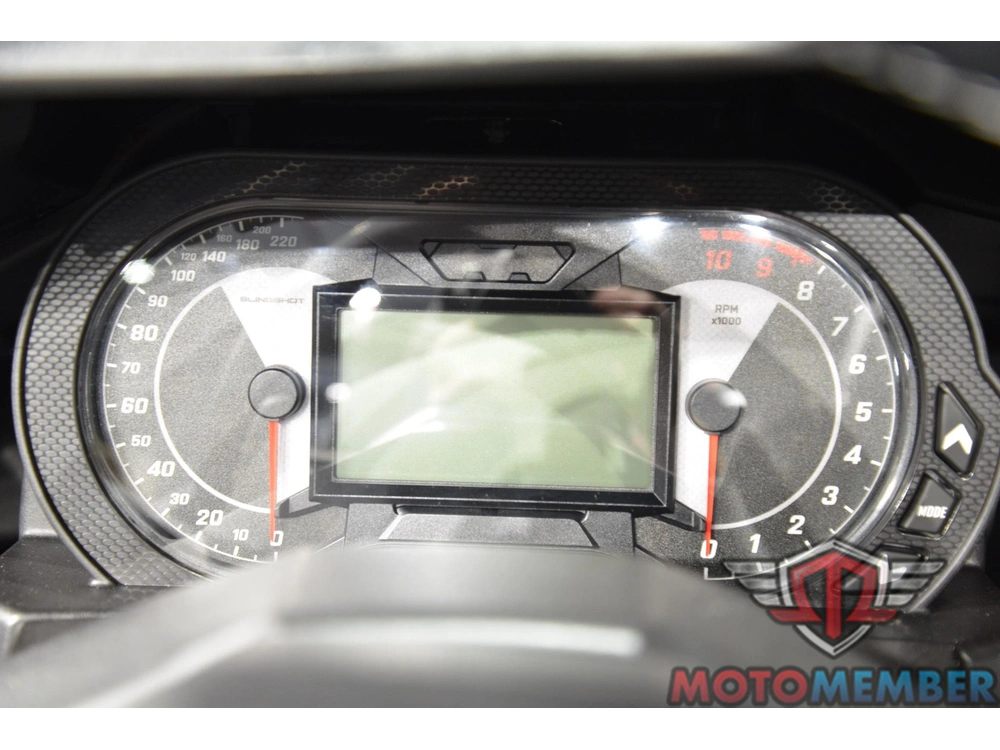 2026 Slingshot R Autodrive alt